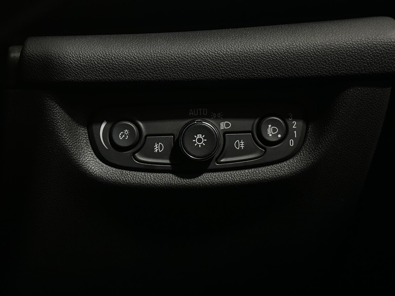 Used Vauxhall Insignia 2019 for sale - 77291459: Photo 16