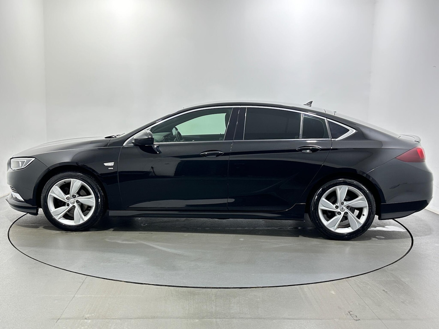 Used Vauxhall Insignia 2019 for sale - 77291459: Photo 5