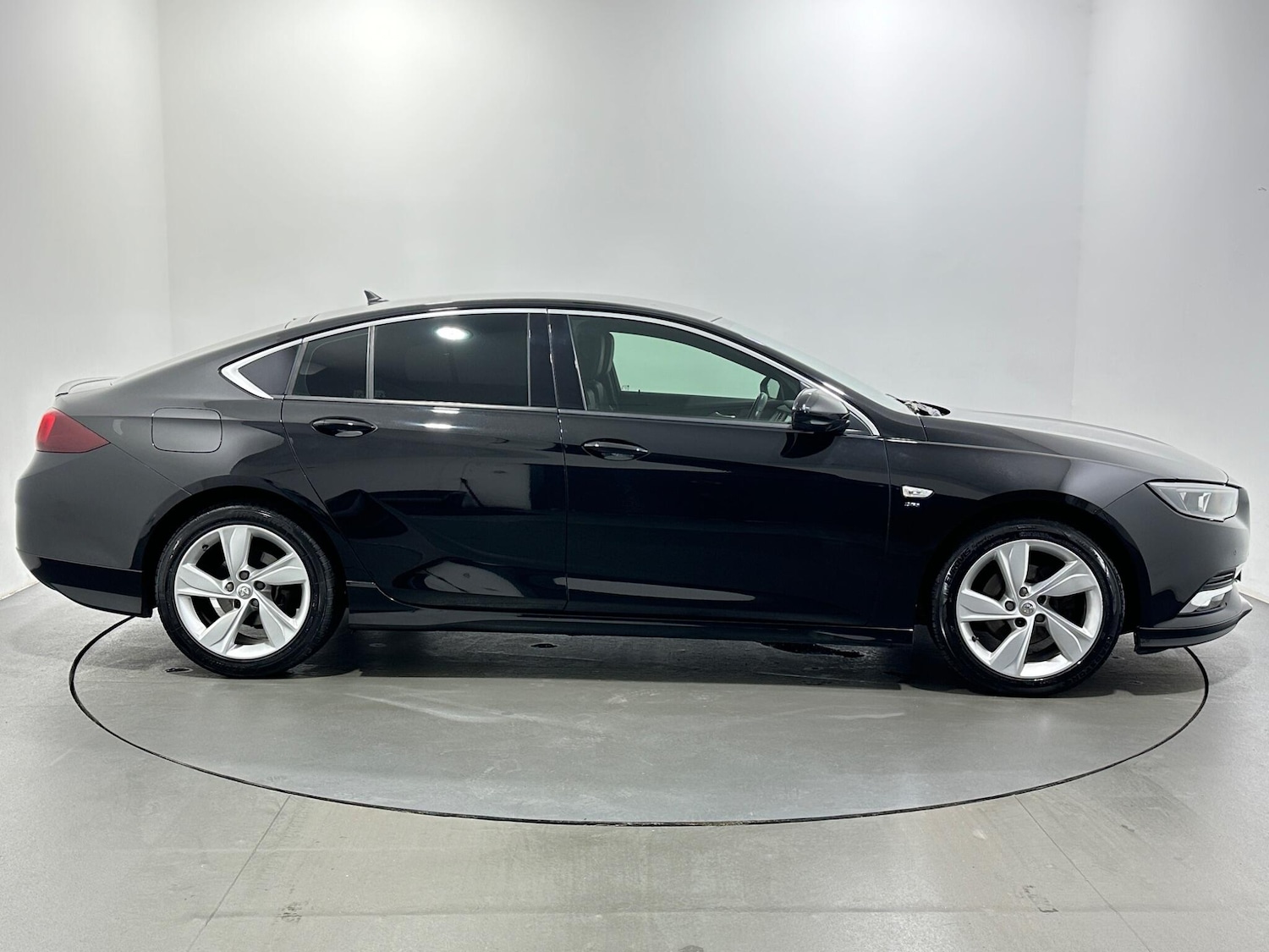 Used Vauxhall Insignia 2019 for sale - 77291459: Photo 9