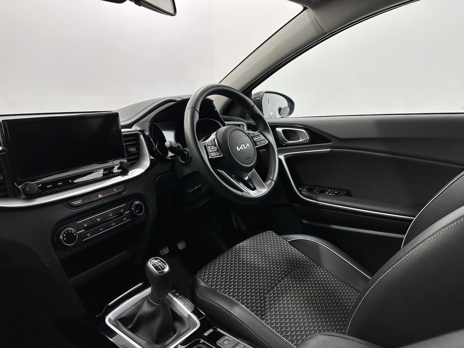 Used Kia XCeed for sale - 77174919: Photo 29