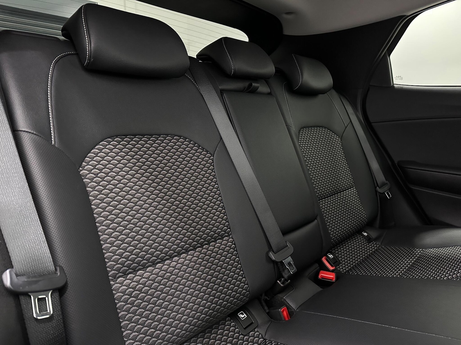 Used Kia XCeed for sale - 77174919: Photo 40