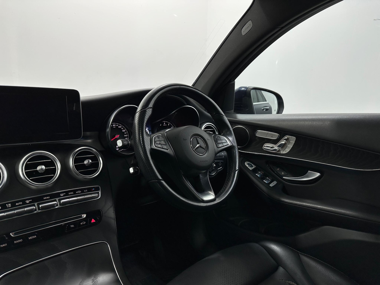 Used Mercedes-Benz GLC for sale - 77278763: Photo 11