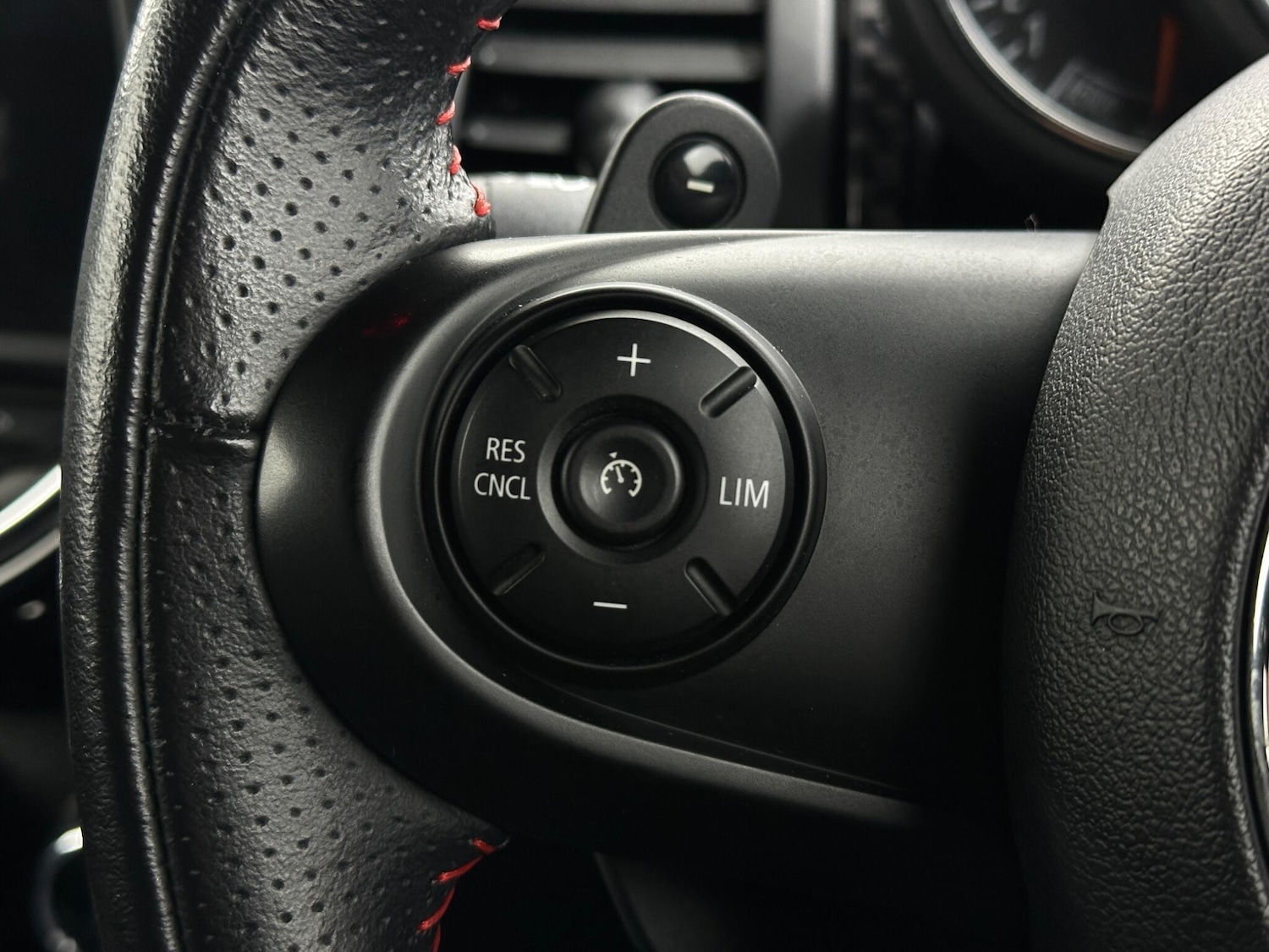 Used MINI Hatch 2019 for sale - 76878455: Photo 13