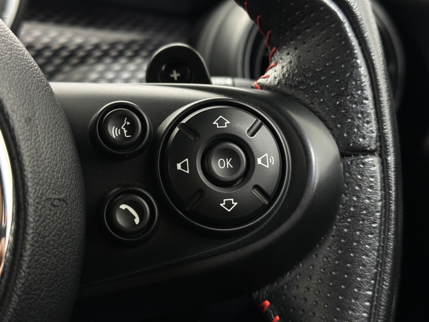 Used MINI Hatch 2019 for sale - 76878455: Photo 14