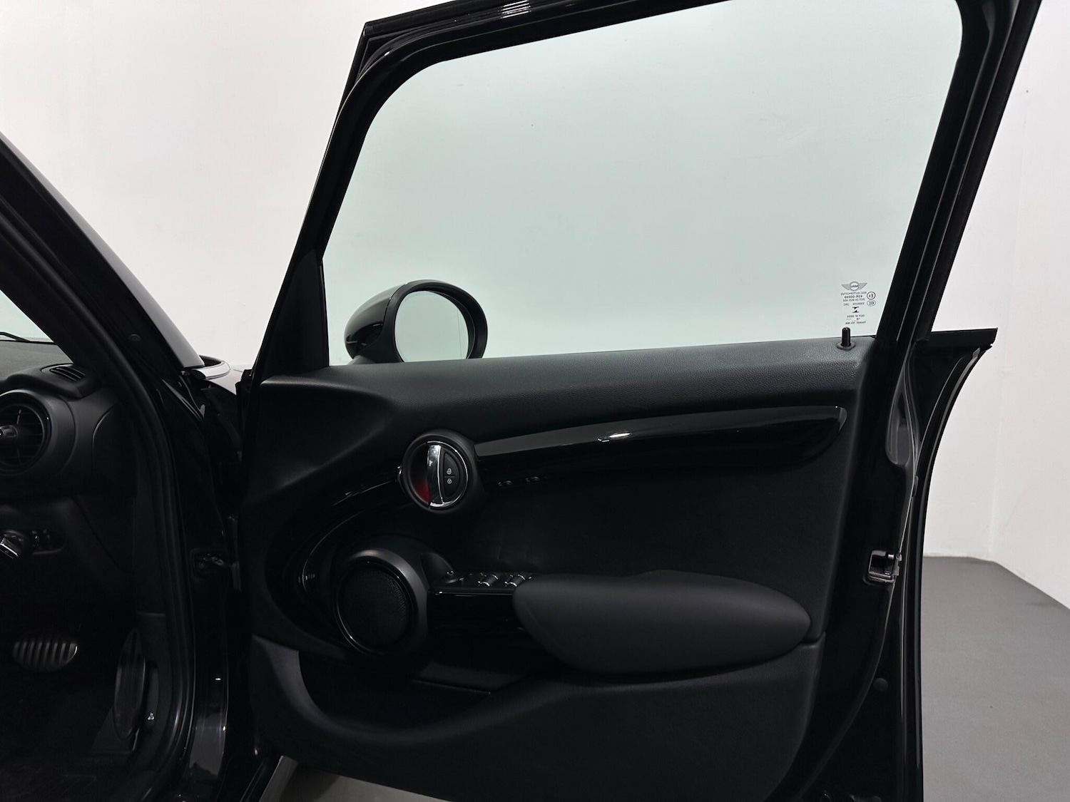 Used MINI Hatch 2019 for sale - 76878455: Photo 31