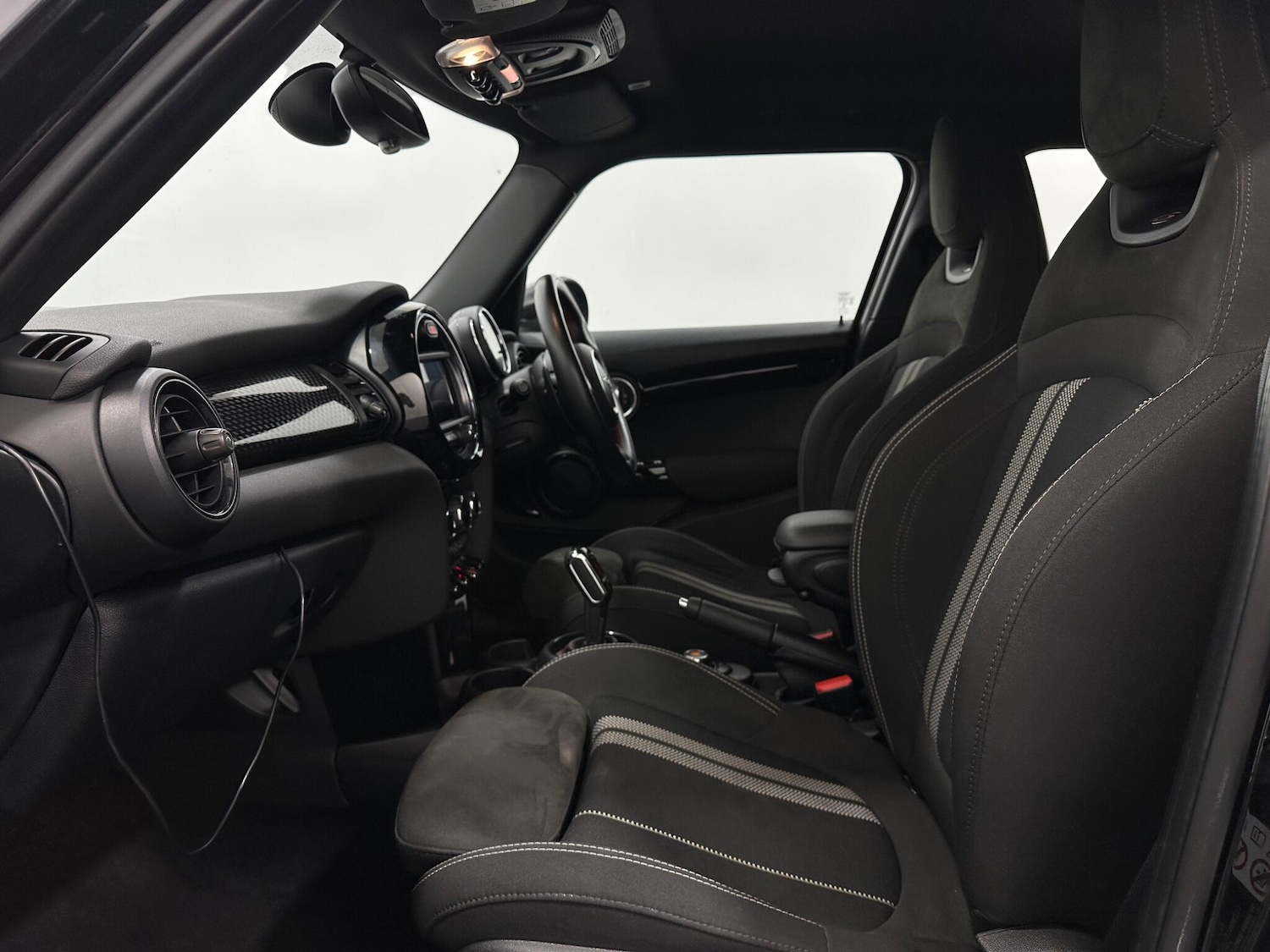 Used MINI Hatch 2019 for sale - 76878455: Photo 32