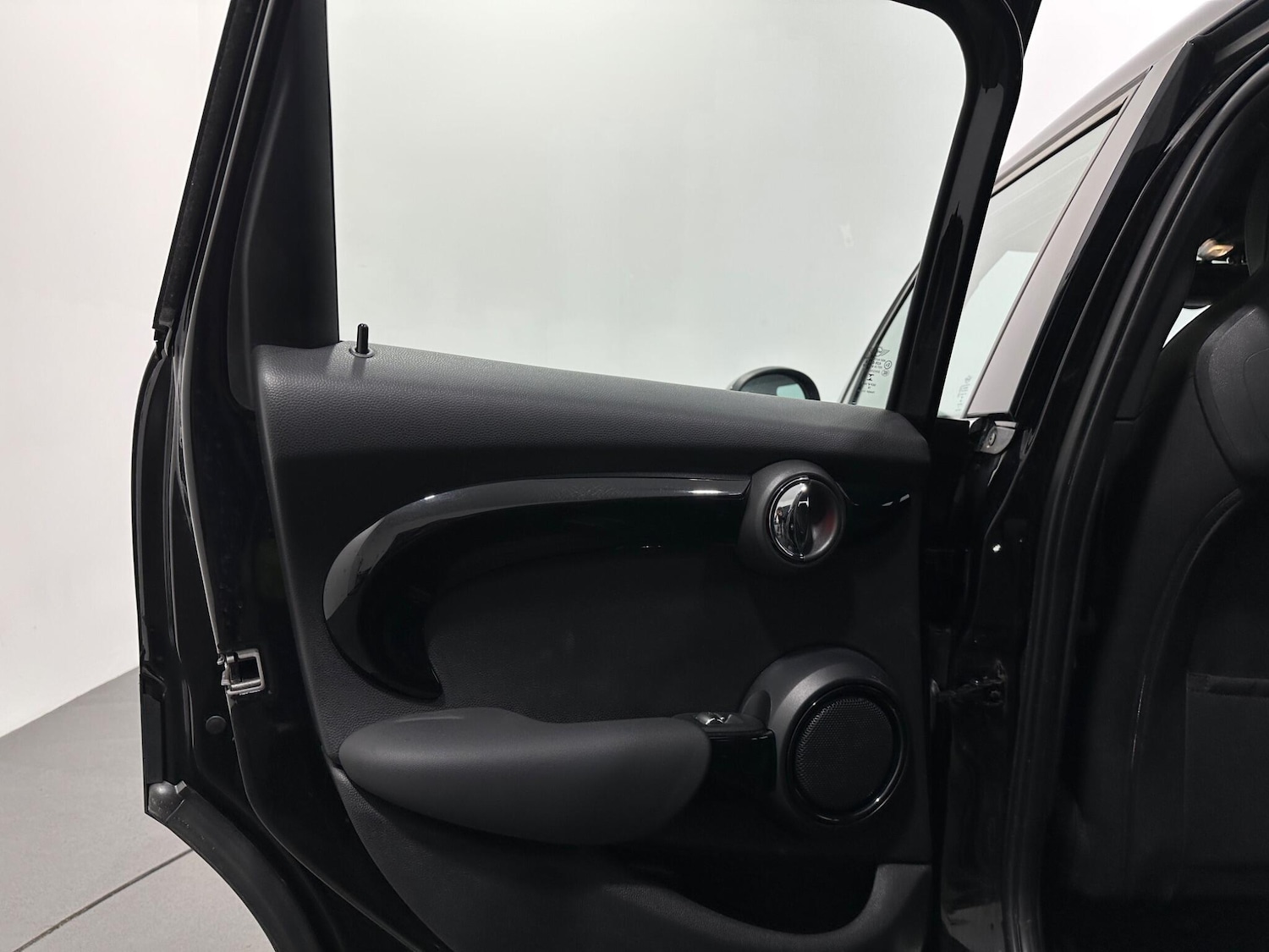 Used MINI Hatch 2019 for sale - 76878455: Photo 38