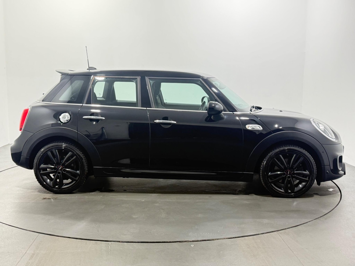 Used MINI Hatch 2019 for sale - 76878455: Photo 9