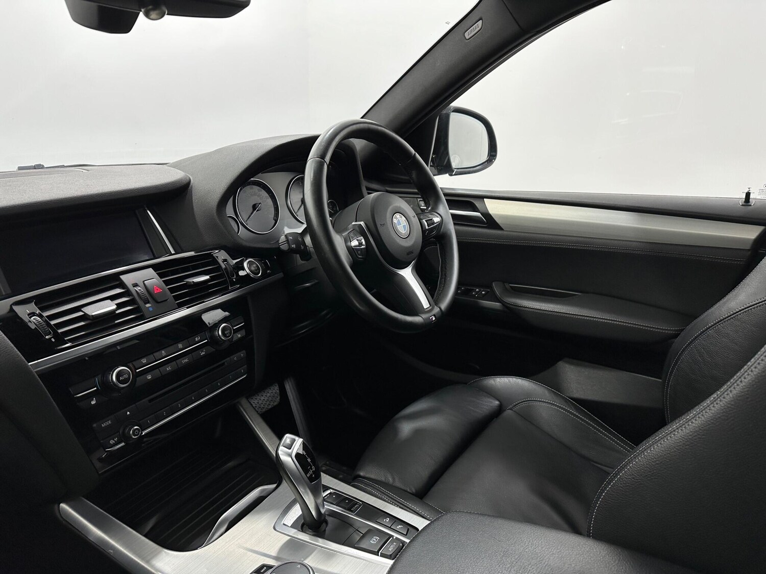 Used BMW X4 2018 for sale - 77925134: Photo 31