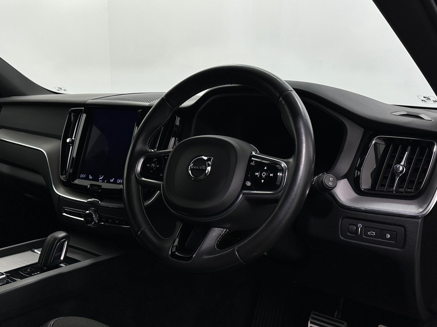 Used Volvo XC60 2021 for sale - 76878545: Photo 10