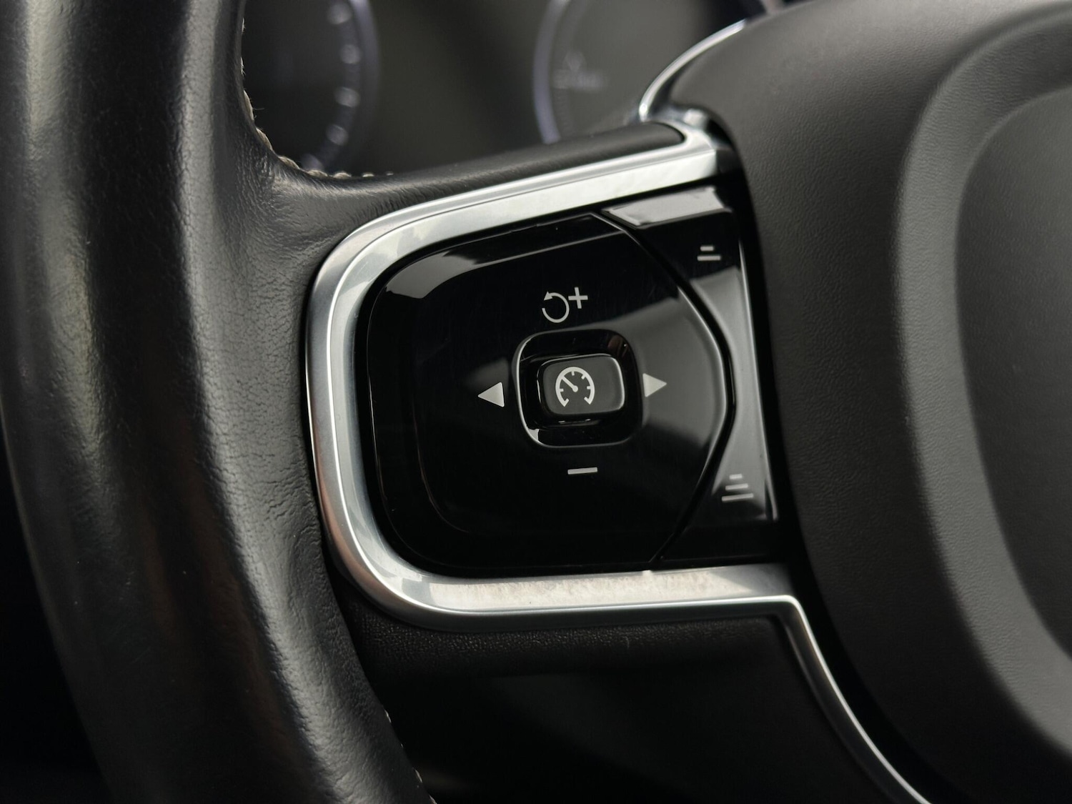 Used Volvo XC60 2021 for sale - 76878545: Photo 14