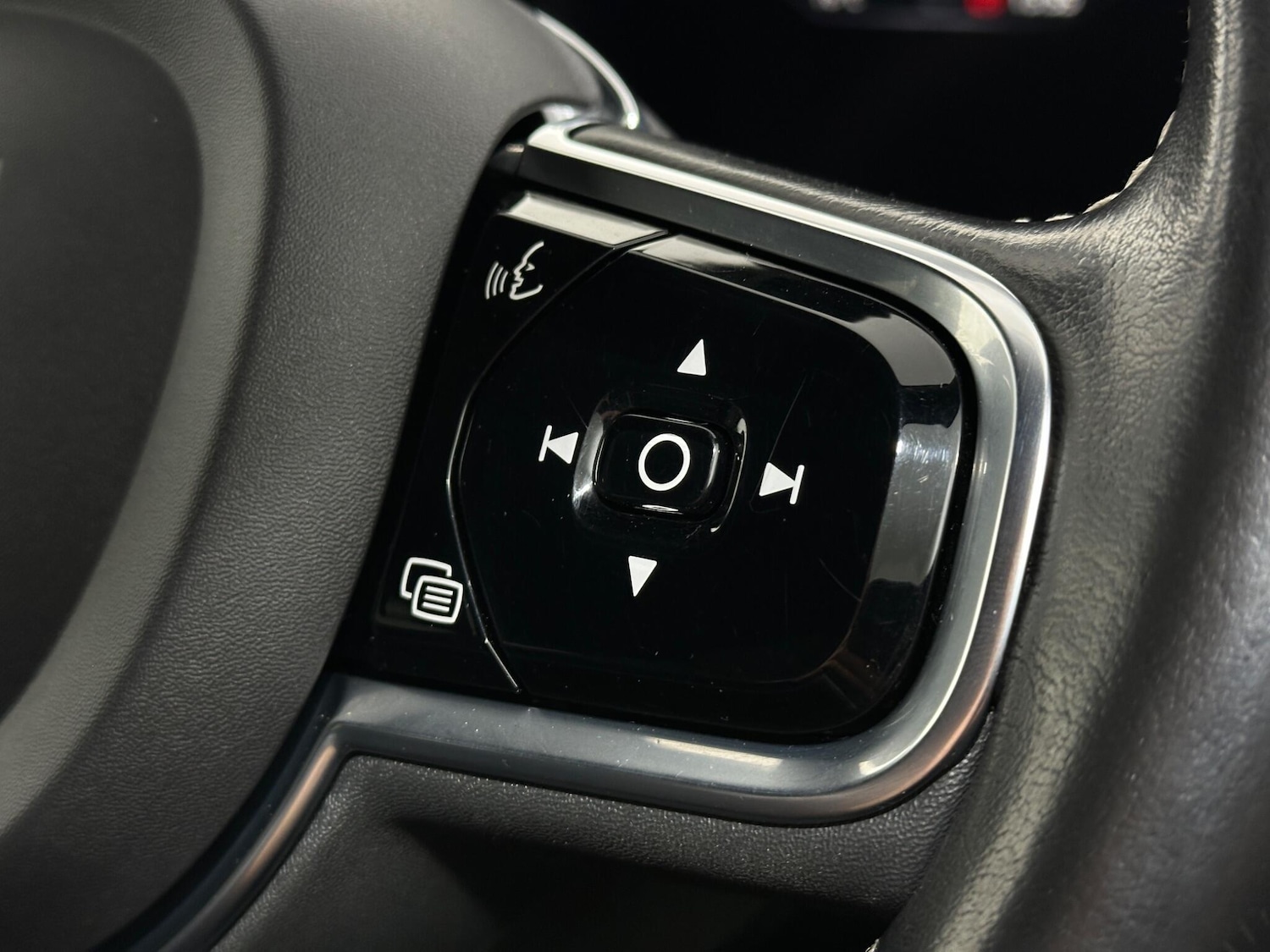 Used Volvo XC60 2021 for sale - 76878545: Photo 15