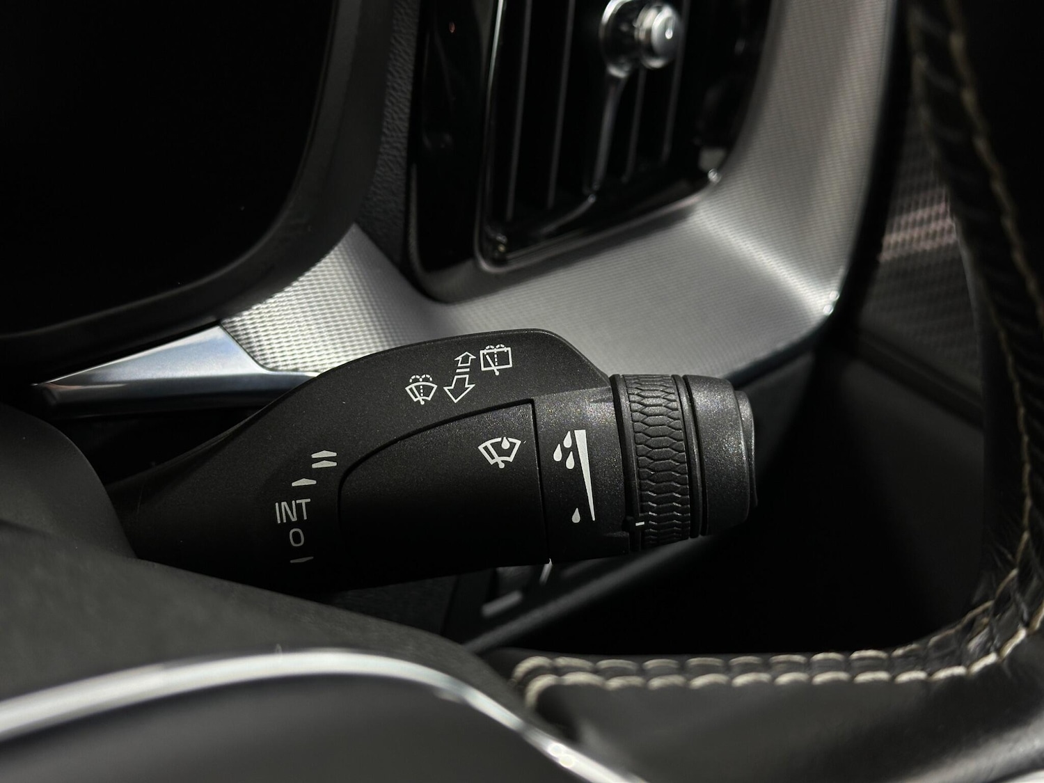 Used Volvo XC60 2021 for sale - 76878545: Photo 16