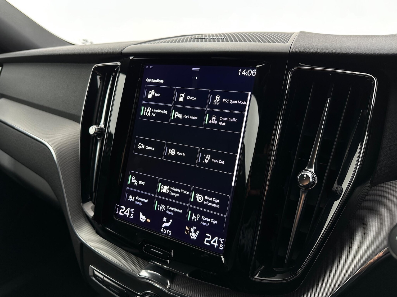 Used Volvo XC60 2021 for sale - 76878545: Photo 23