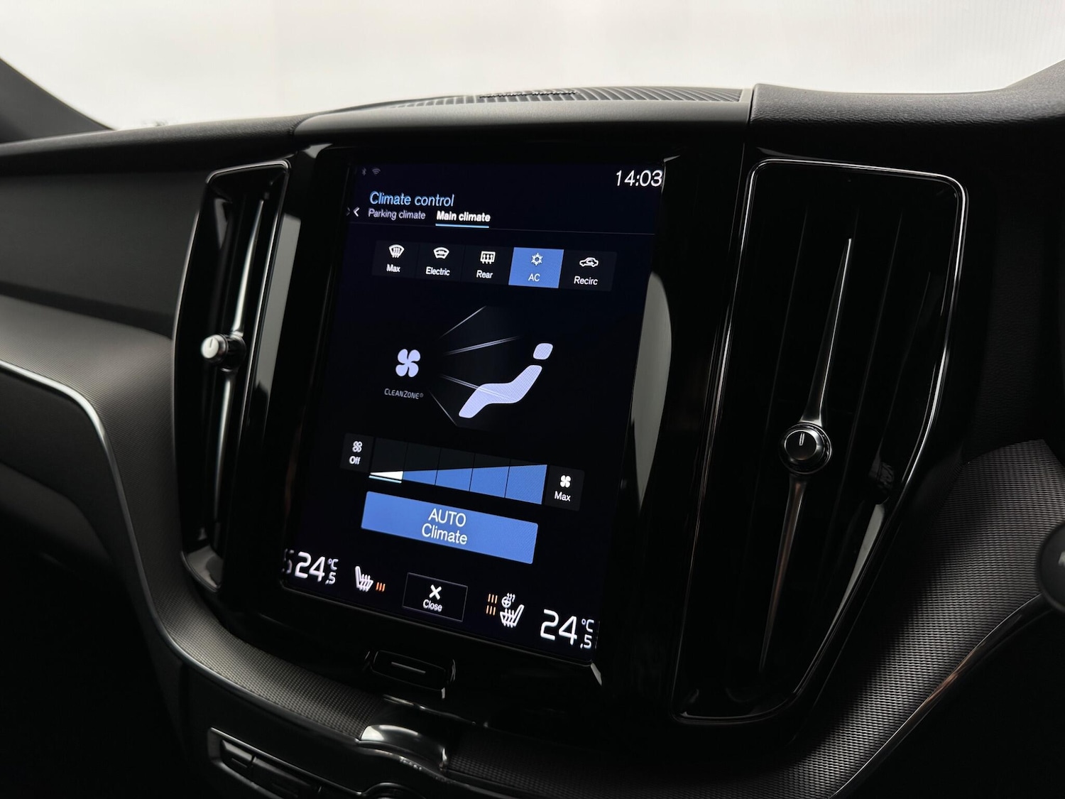 Used Volvo XC60 2021 for sale - 76878545: Photo 24