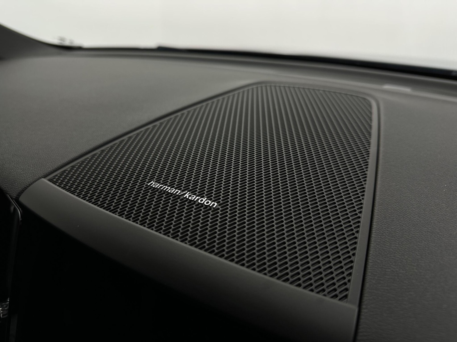 Used Volvo XC60 2021 for sale - 76878545: Photo 25