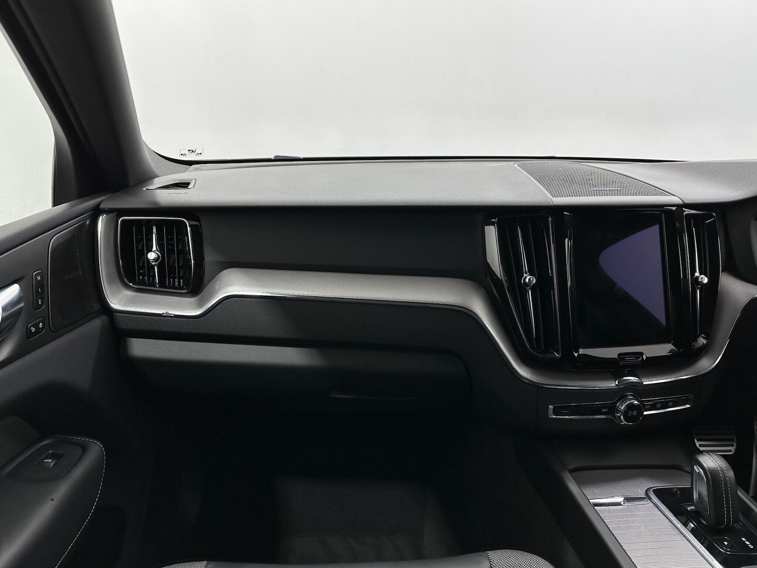 Used Volvo XC60 2021 for sale - 76878545: Photo 28