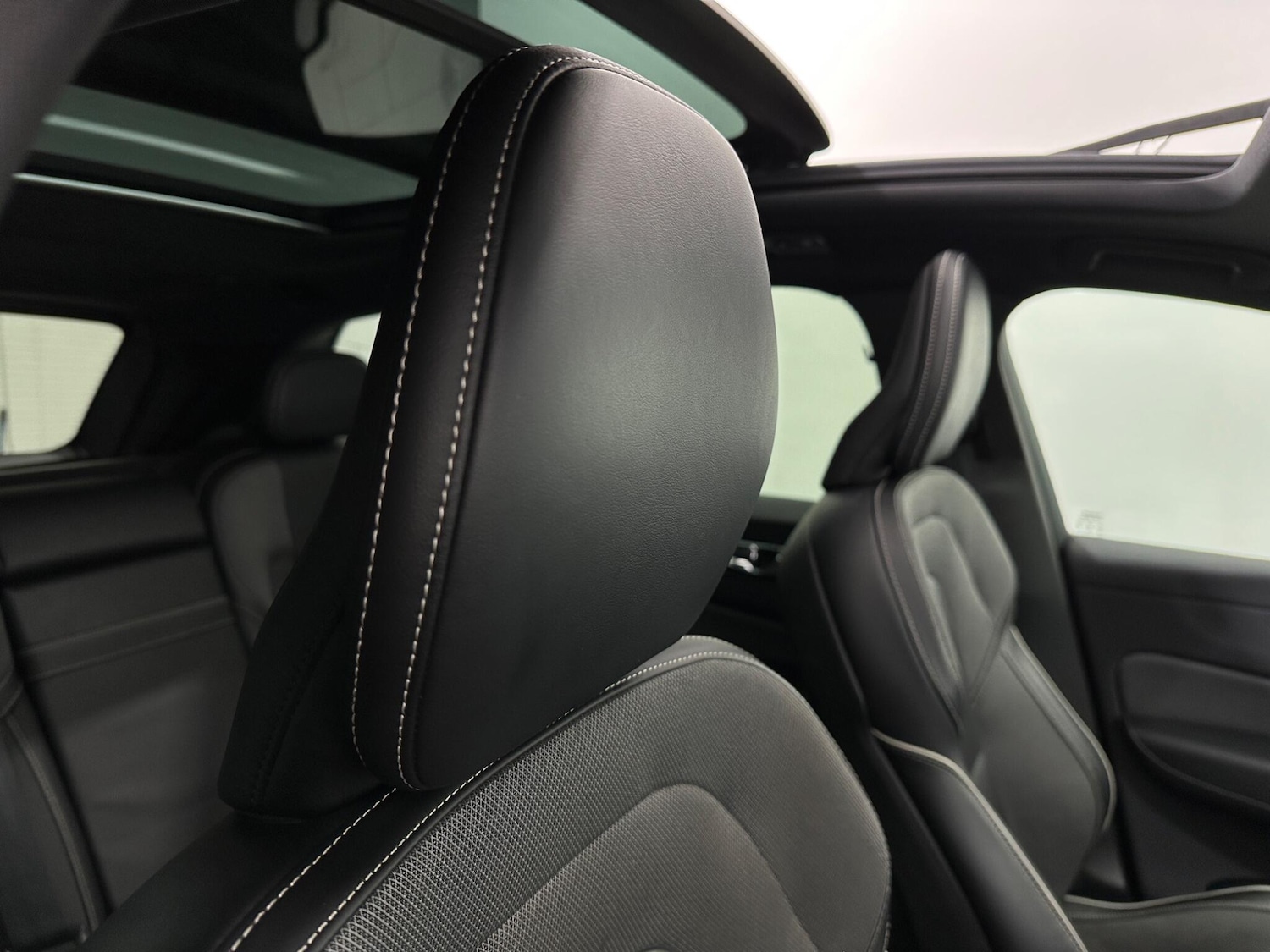 Used Volvo XC60 2021 for sale - 76878545: Photo 32