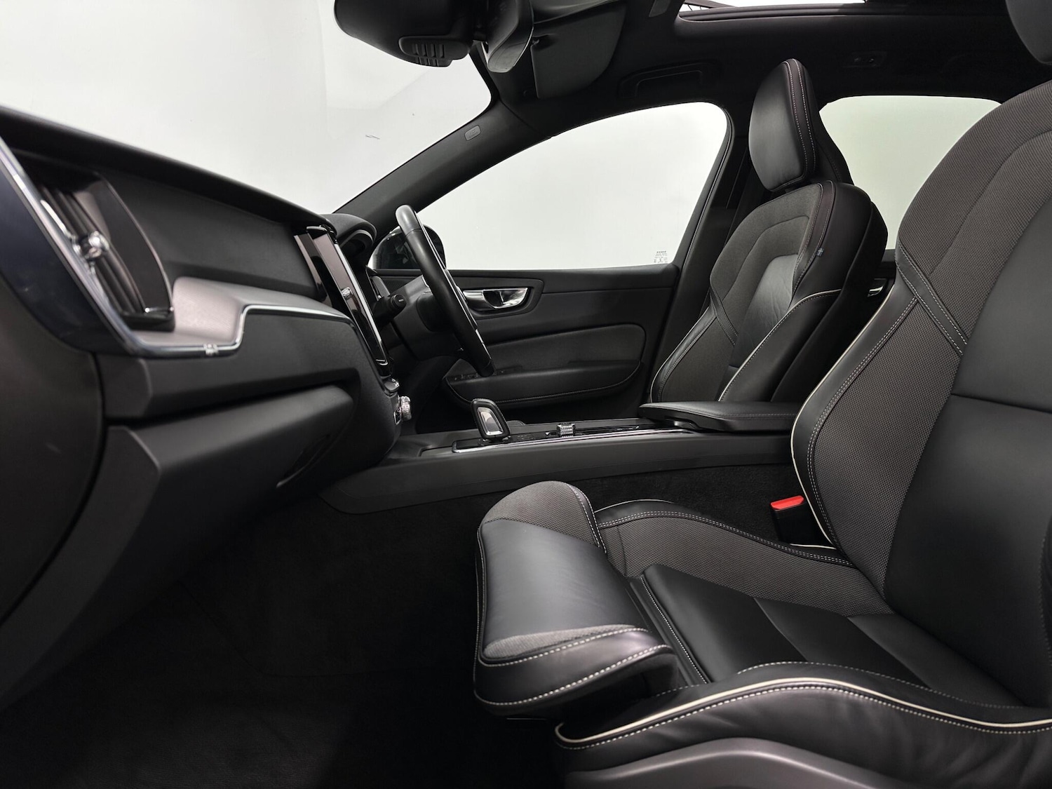 Used Volvo XC60 2021 for sale - 76878545: Photo 34