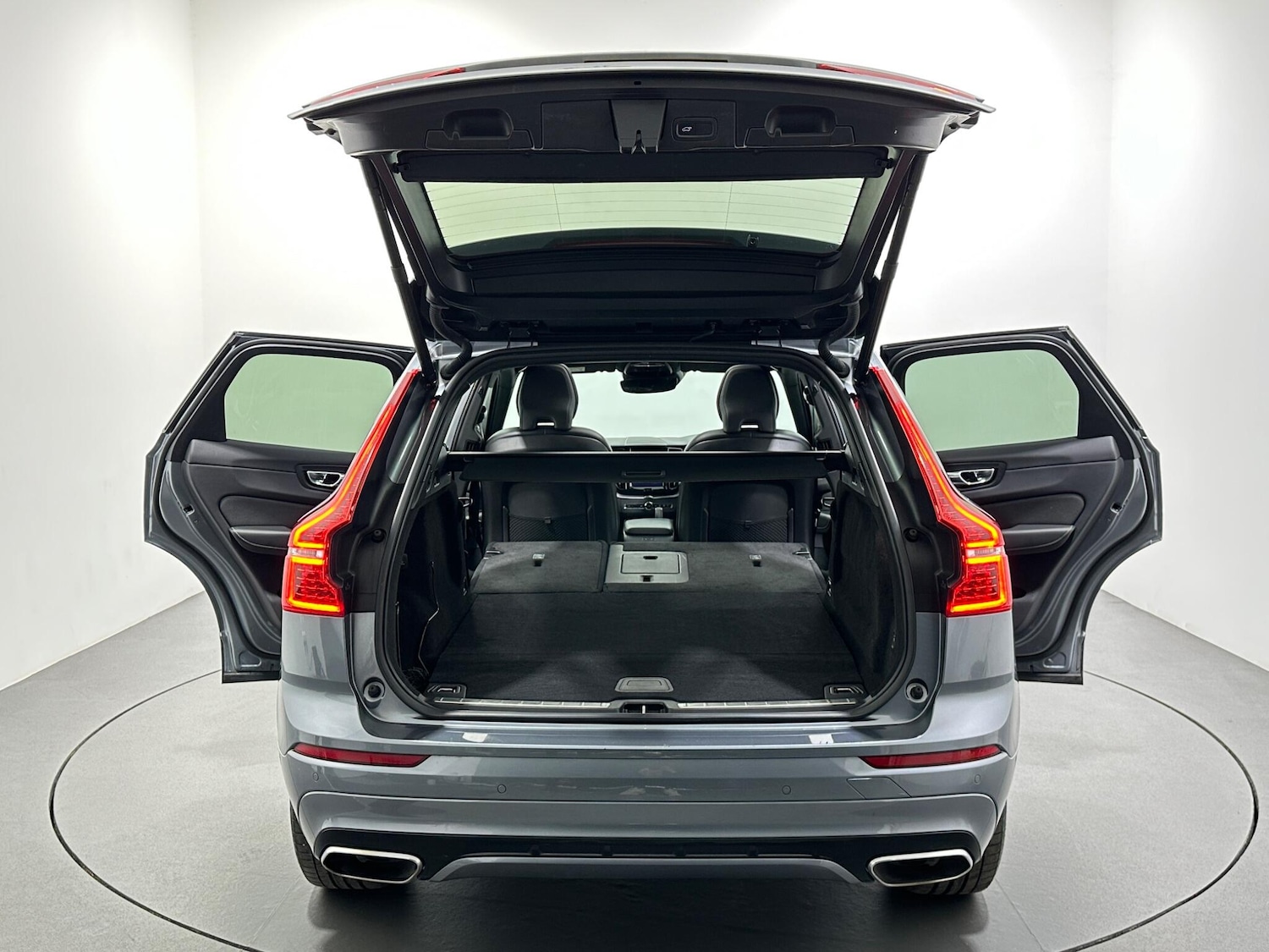 Used Volvo XC60 2021 for sale - 76878545: Photo 46