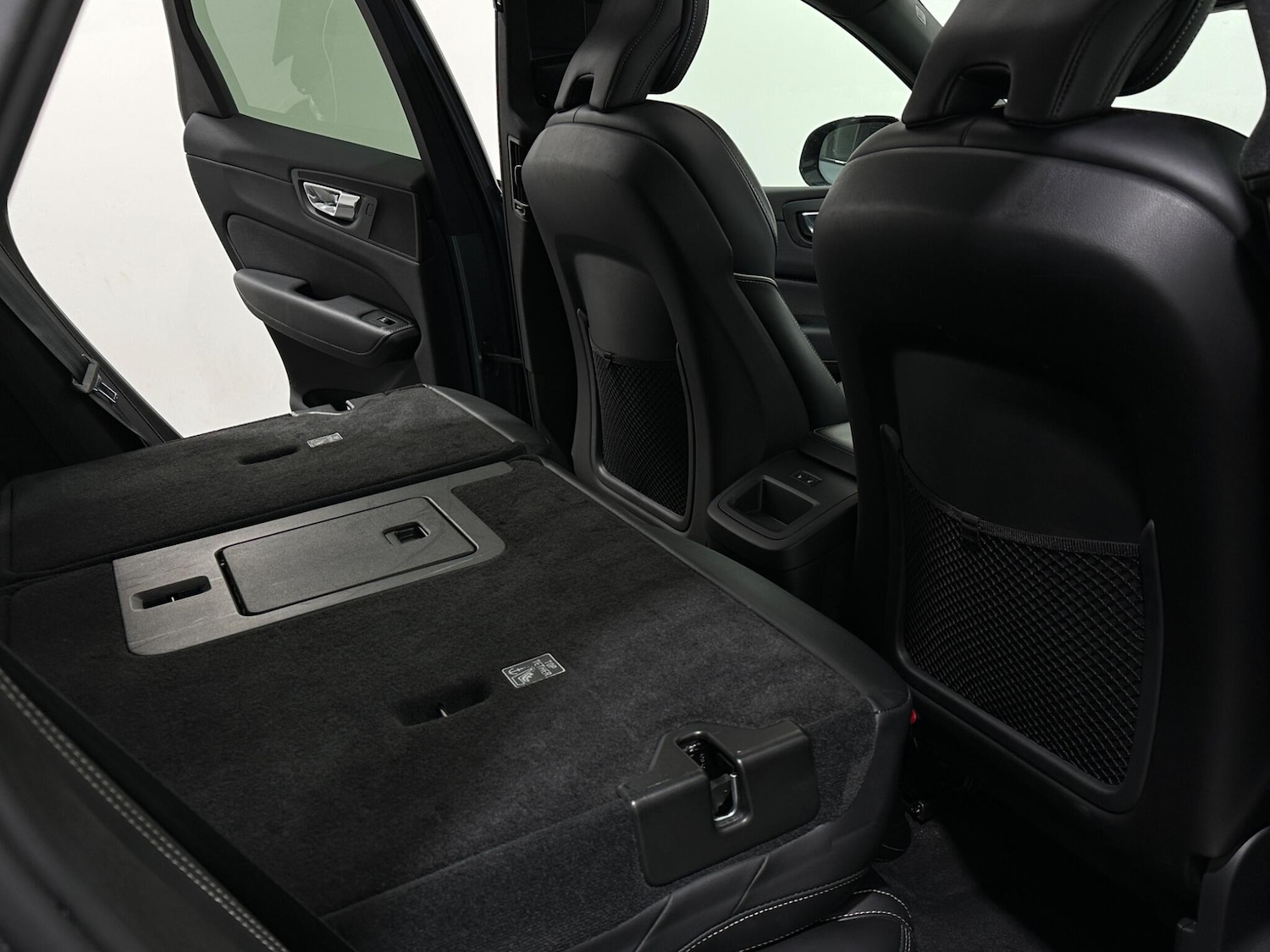 Used Volvo XC60 2021 for sale - 76878545: Photo 48