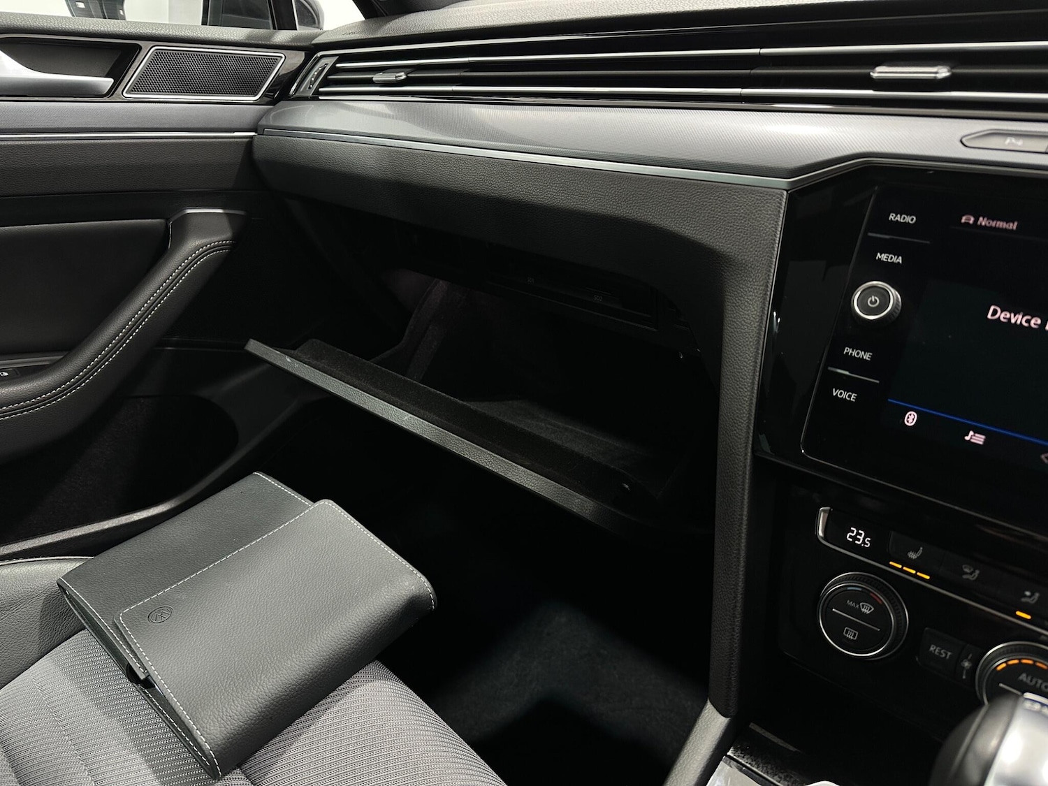 Used Volkswagen Passat for sale - 77658808: Photo 28