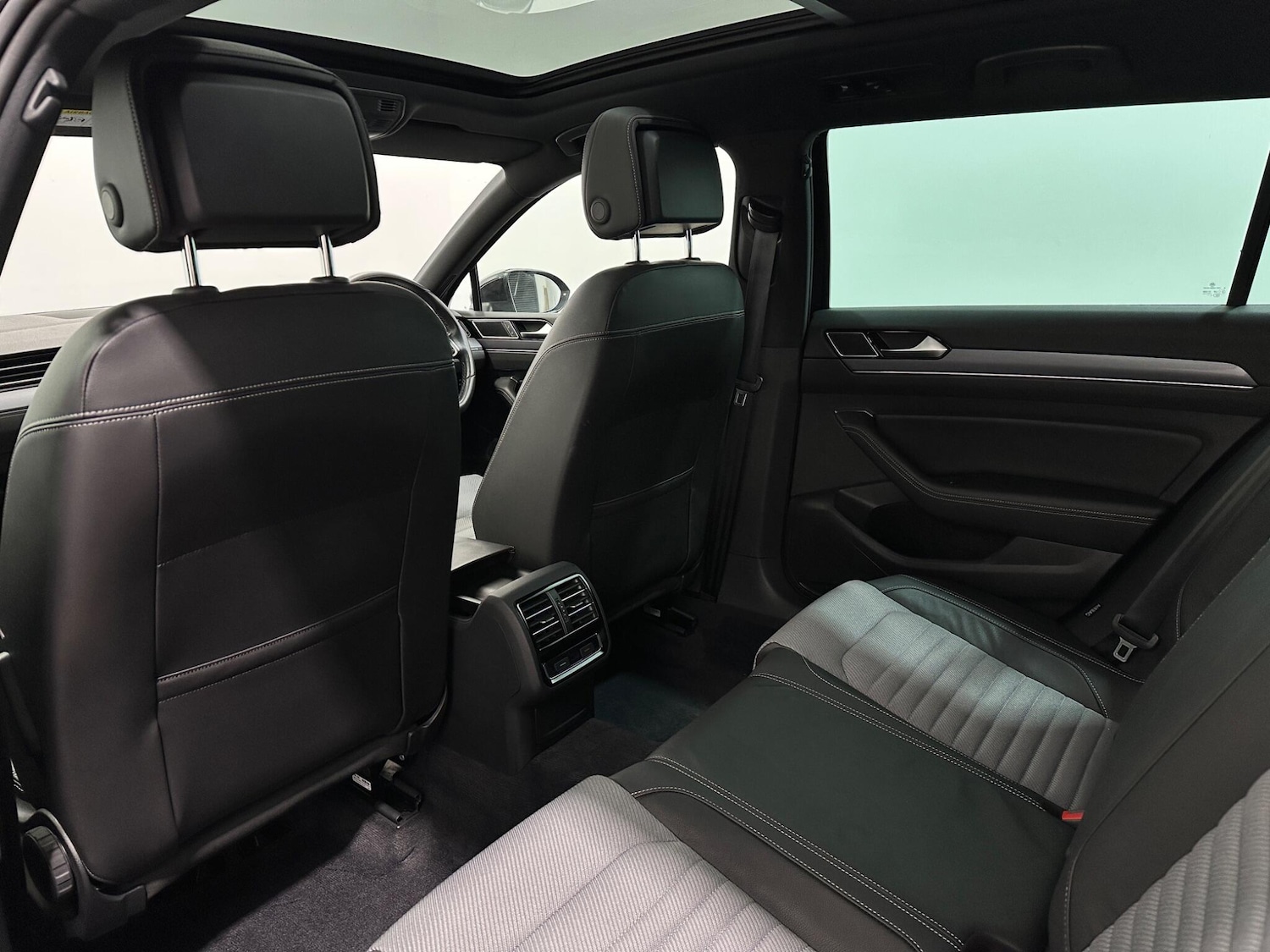 Used Volkswagen Passat for sale - 77658808: Photo 38