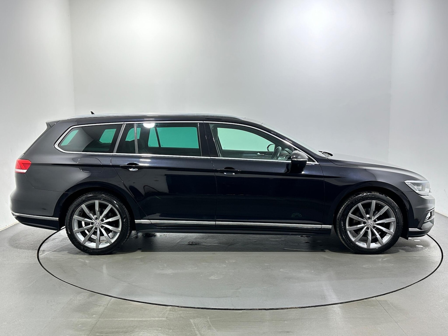 Used Volkswagen Passat for sale - 77658808: Photo 9