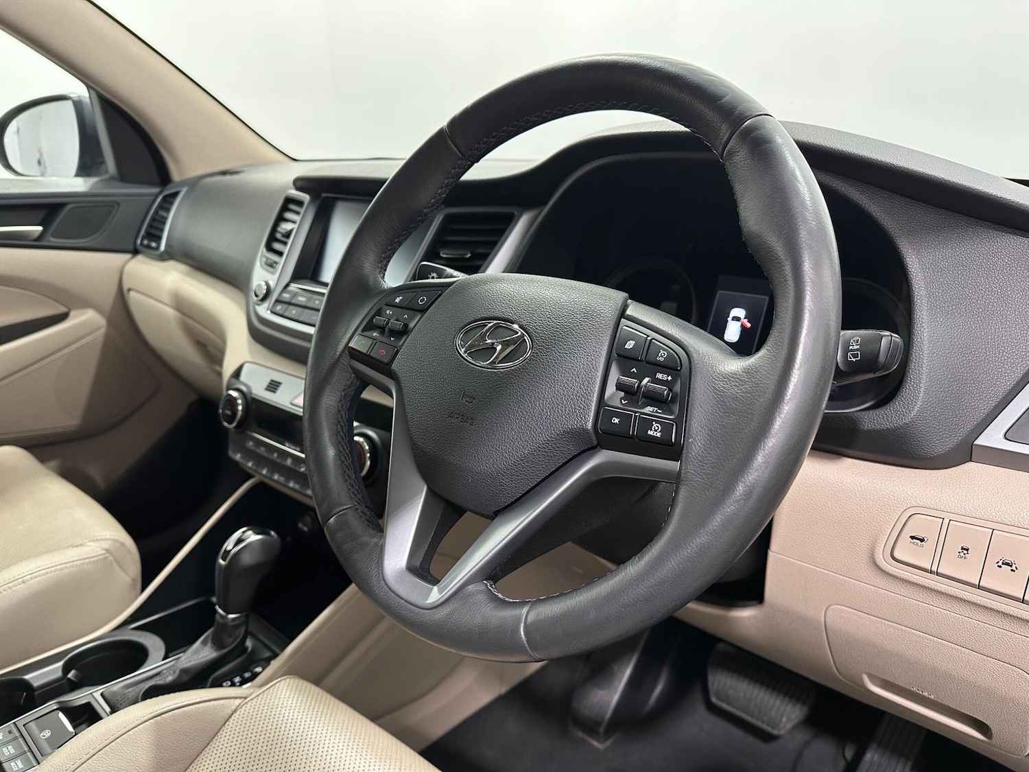 Used Hyundai TUCSON 2015 for sale - 76878991: Photo 10