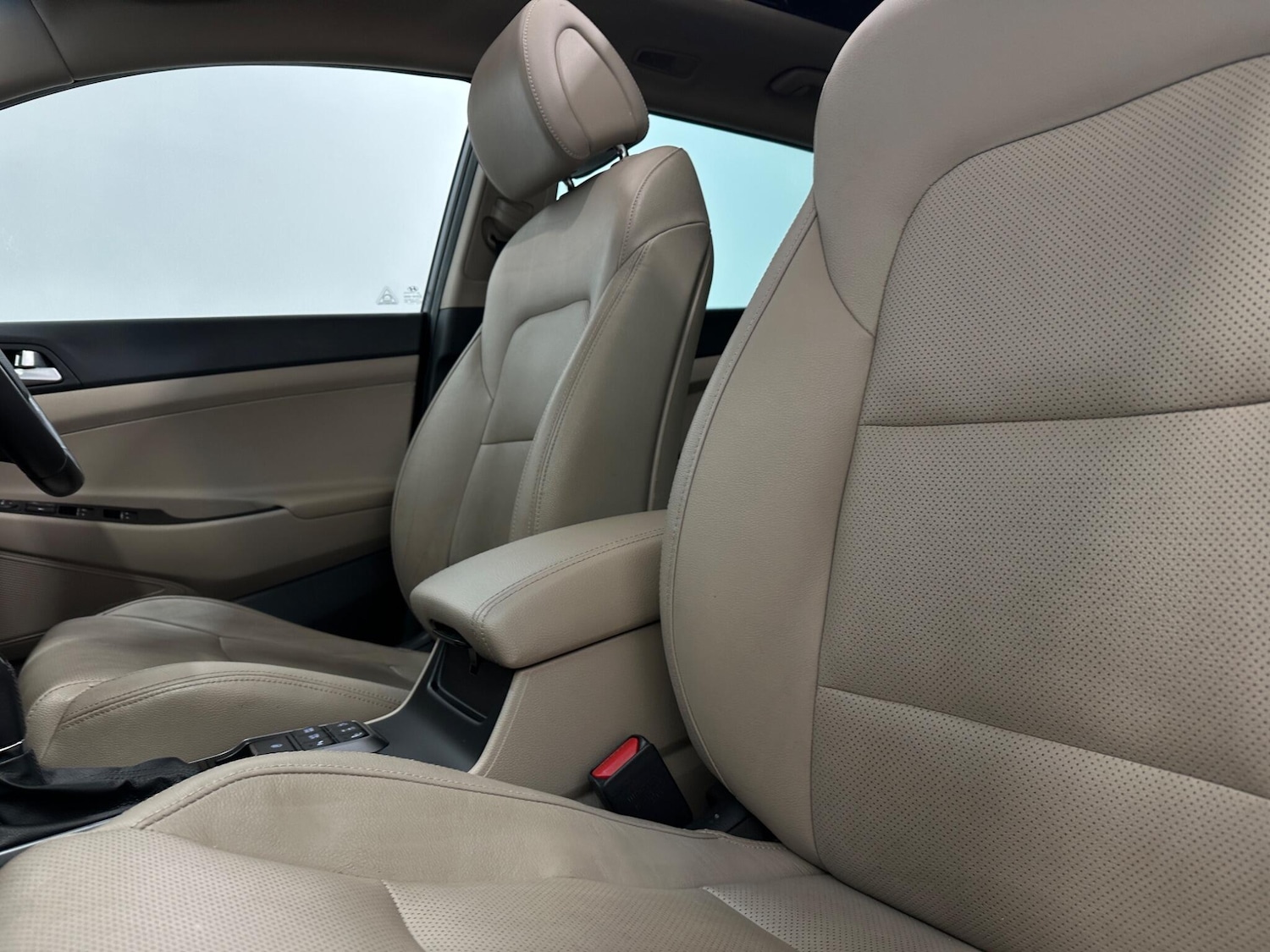 Used Hyundai TUCSON 2015 for sale - 76878991: Photo 36