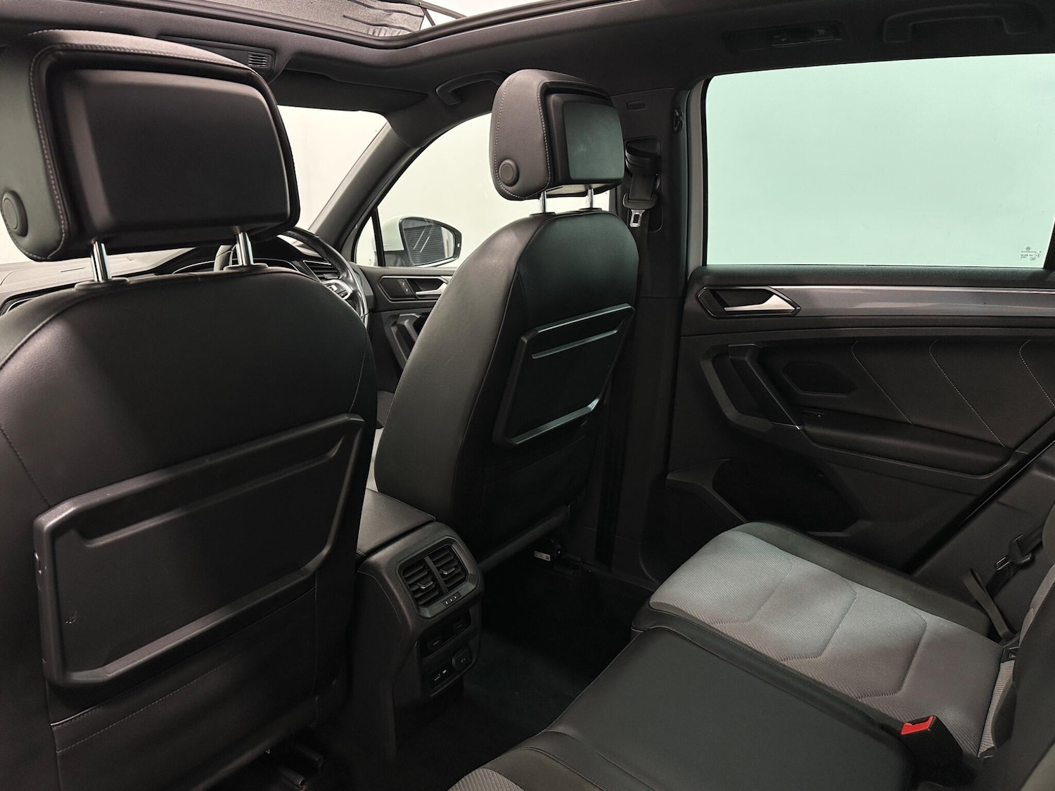 Used Volkswagen Tiguan for sale - 78127999: Photo 40