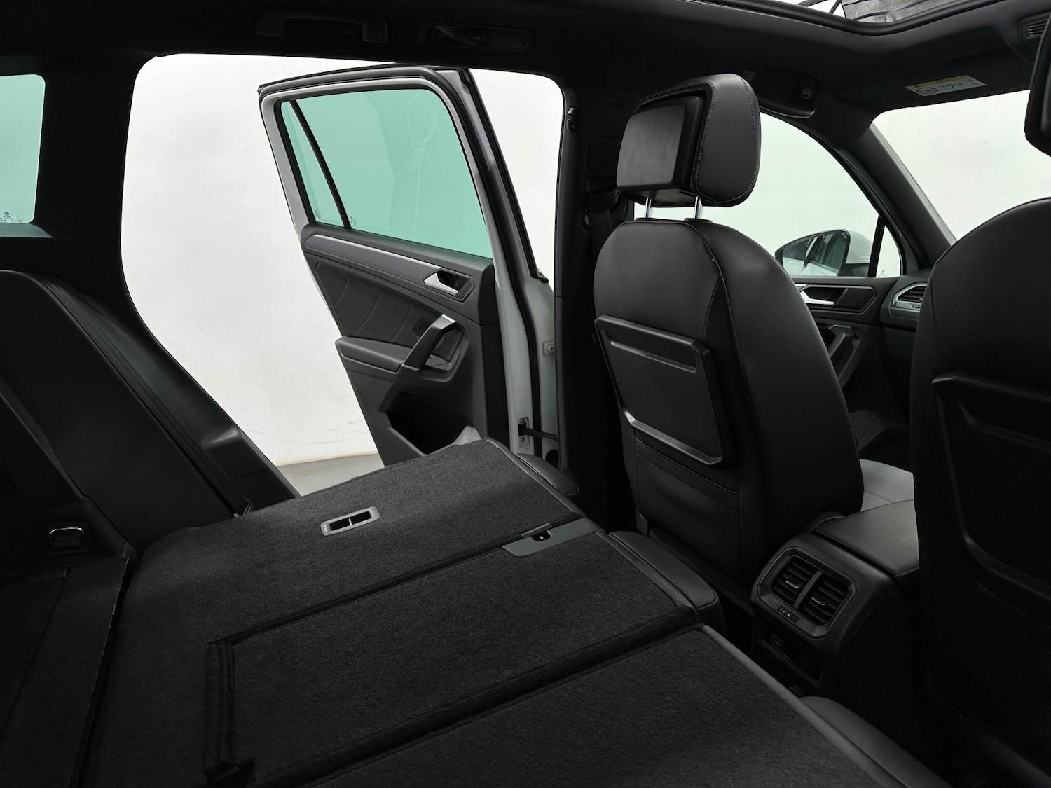 Used Volkswagen Tiguan for sale - 78127999: Photo 48