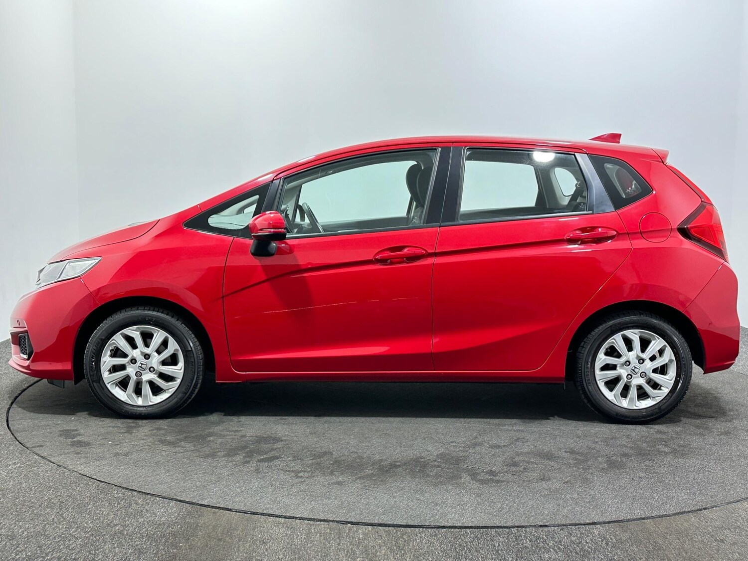 Used Honda Jazz 2019 for sale - 76878994: Photo 5