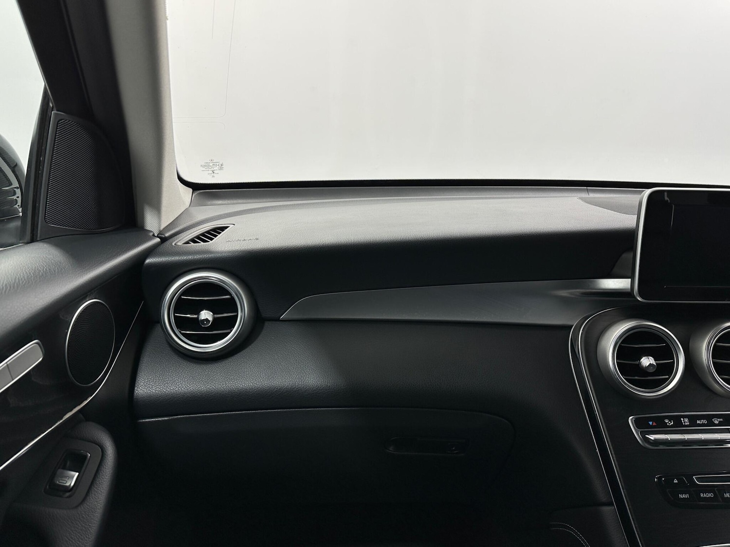 Used Mercedes-Benz GLC 2018 for sale - 78072389: Photo 30