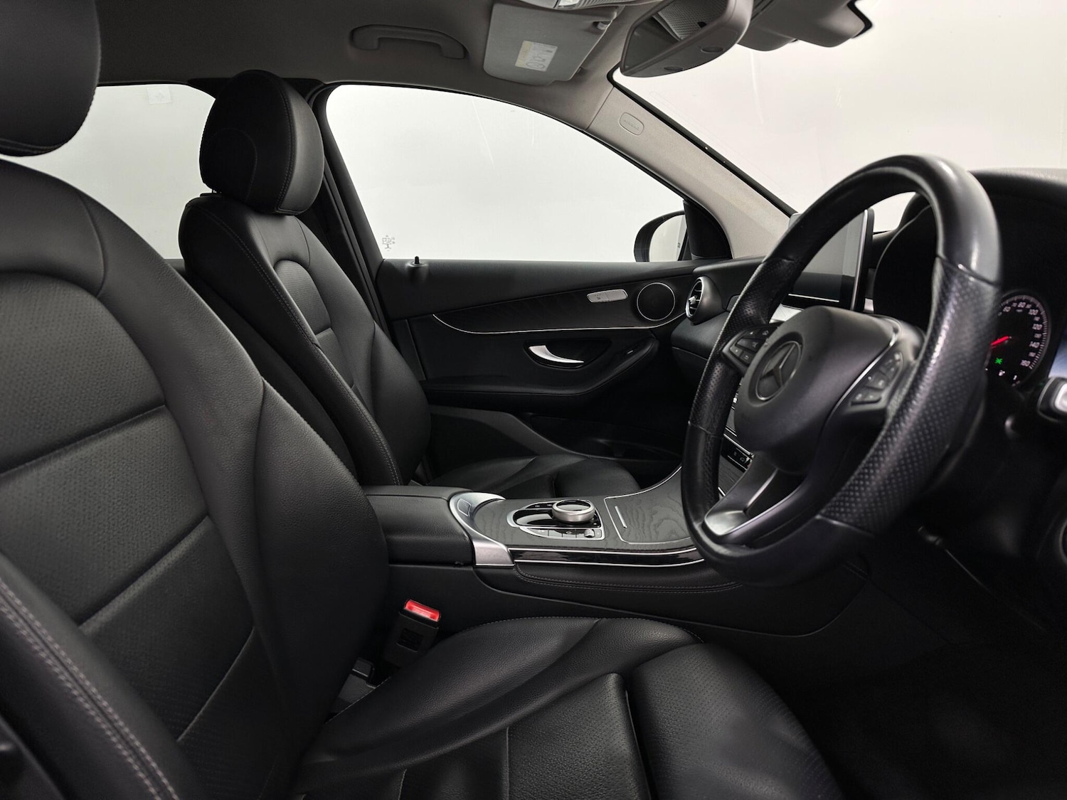 Used Mercedes-Benz GLC 2018 for sale - 78072389: Photo 33