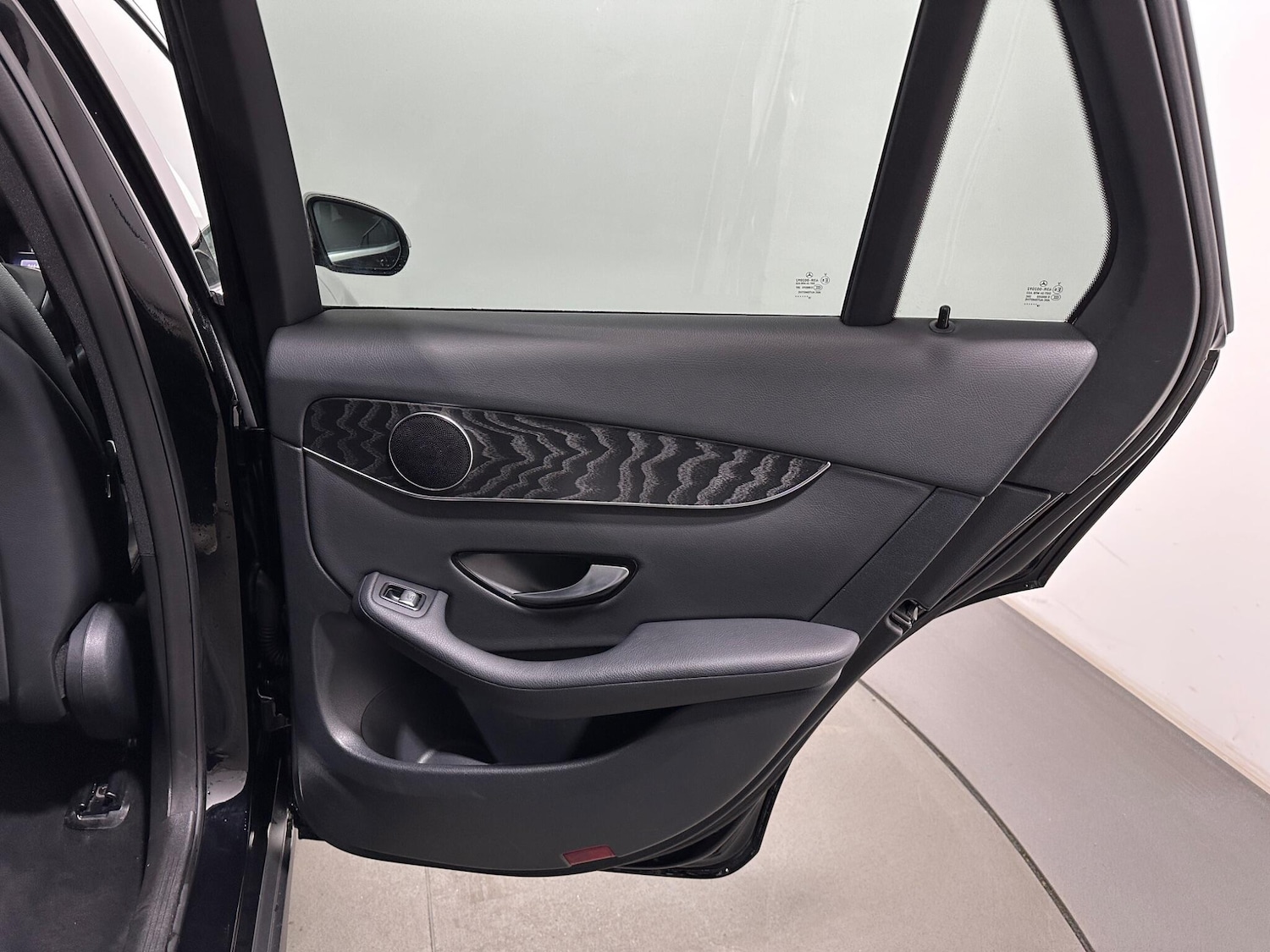 Used Mercedes-Benz GLC 2018 for sale - 78072389: Photo 44