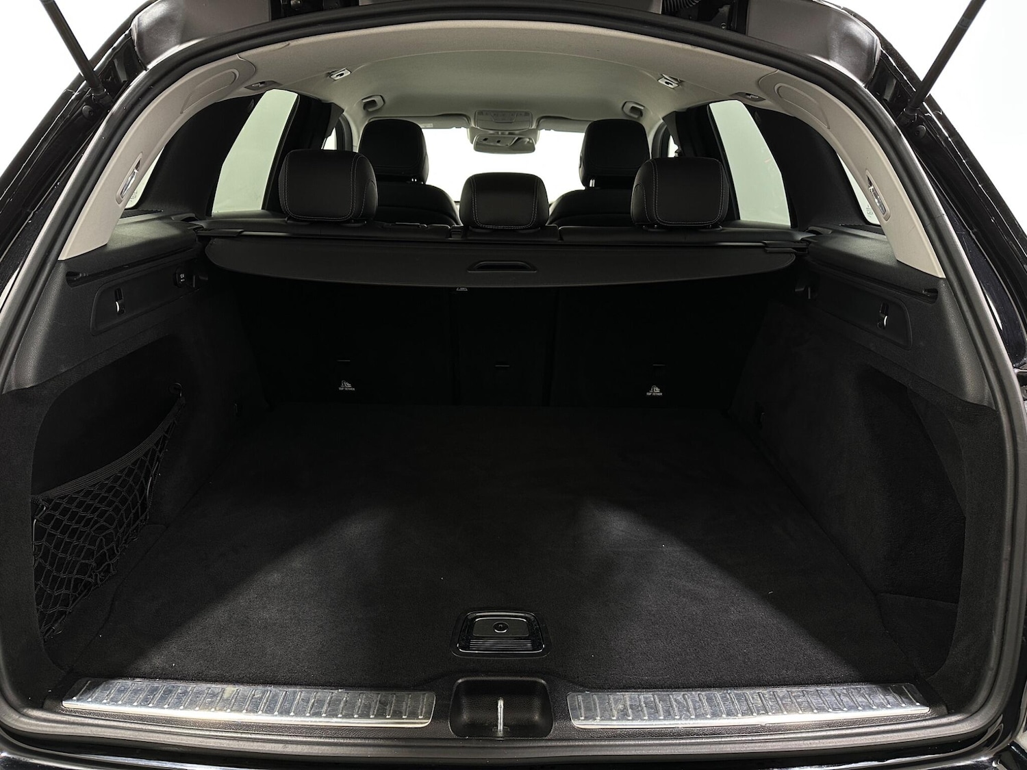 Used Mercedes-Benz GLC 2018 for sale - 78072389: Photo 48