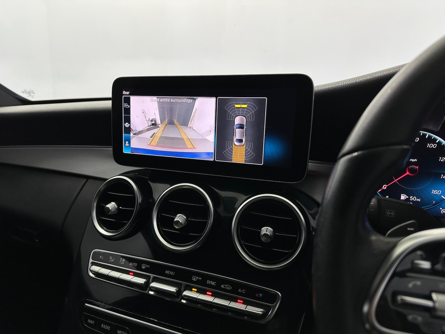 Used Mercedes-Benz C Class 2020 for sale - 77425257: Photo 24