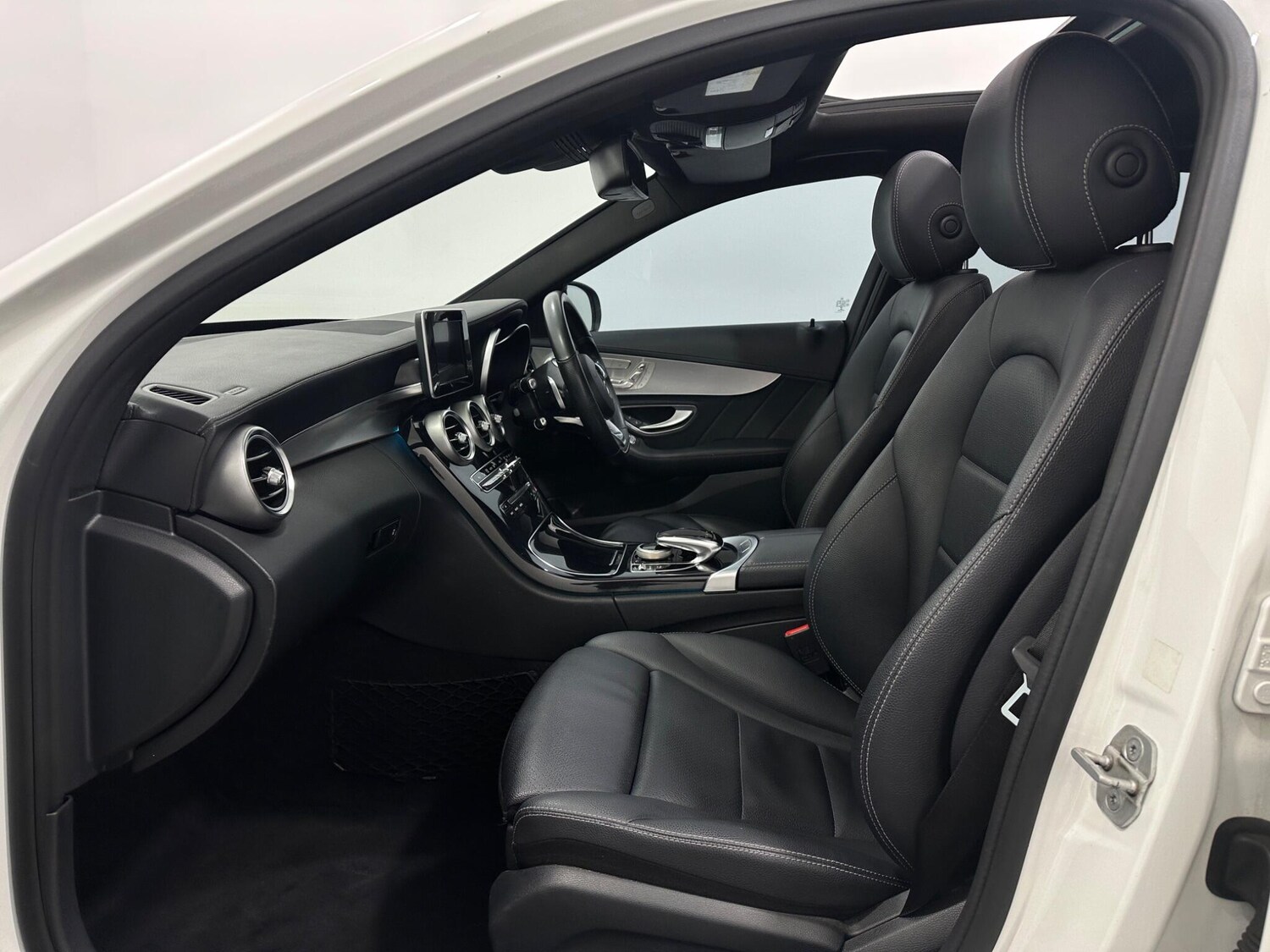 Used Mercedes-Benz C Class 2014 for sale - 77156285: Photo 34