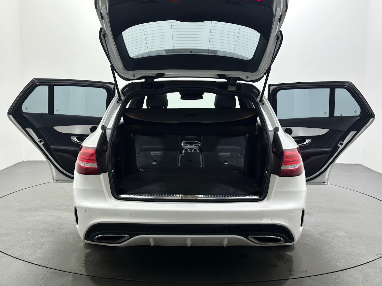 Used Mercedes-Benz C Class 2014 for sale - 77156285: Photo 44