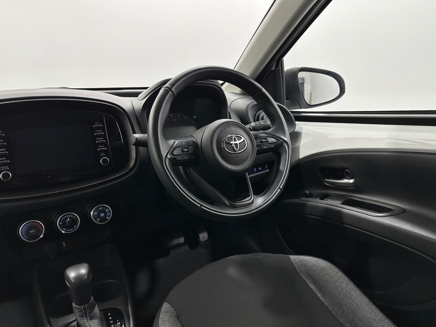 Used Toyota Aygo X 2022 for sale - 77315345: Photo 11