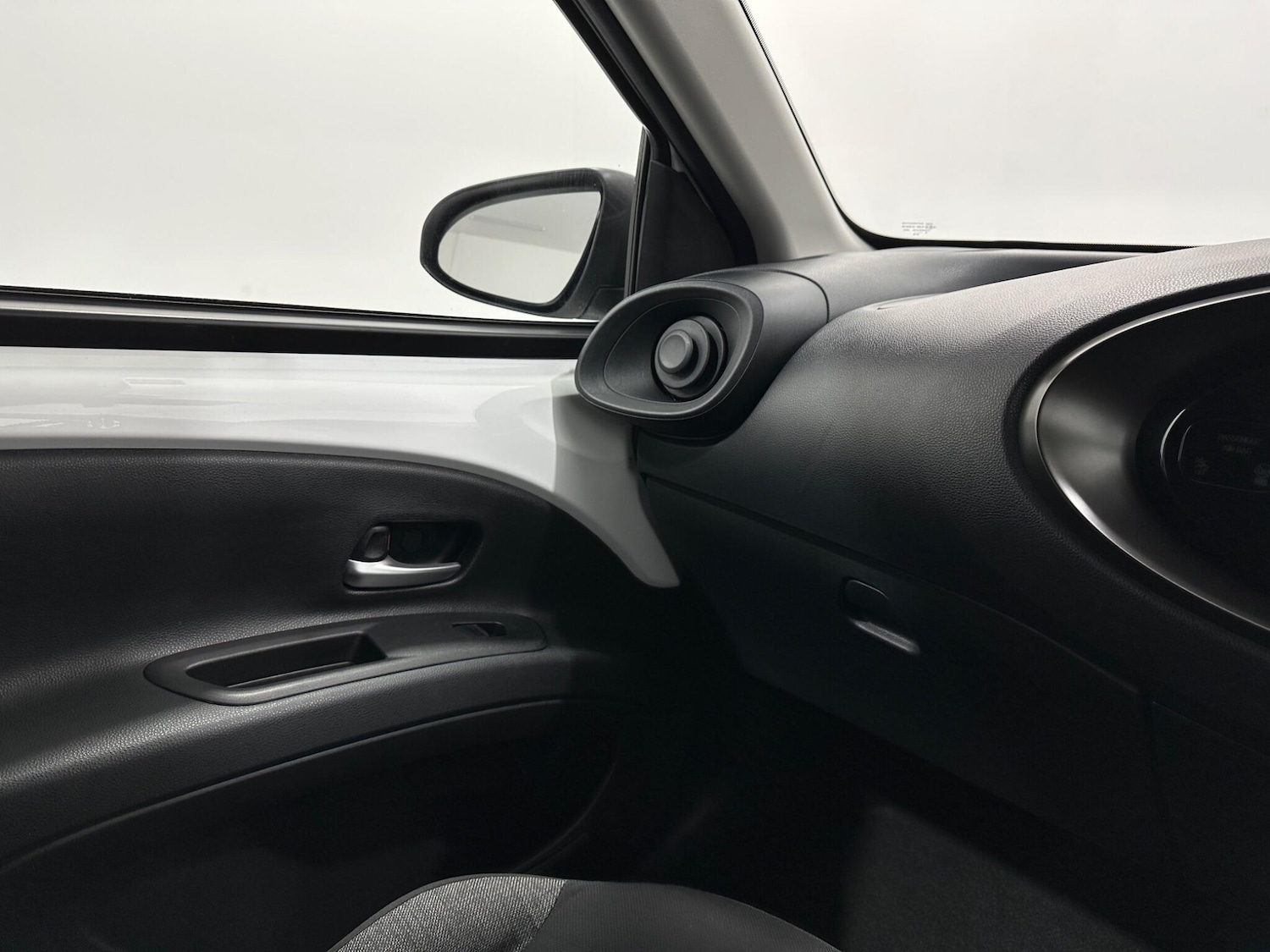 Used Toyota Aygo X 2022 for sale - 77315345: Photo 23