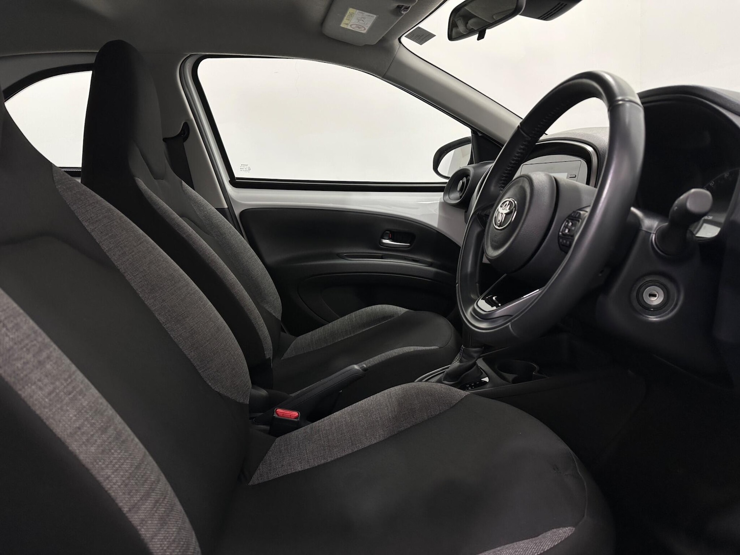 Used Toyota Aygo X 2022 for sale - 77315345: Photo 28