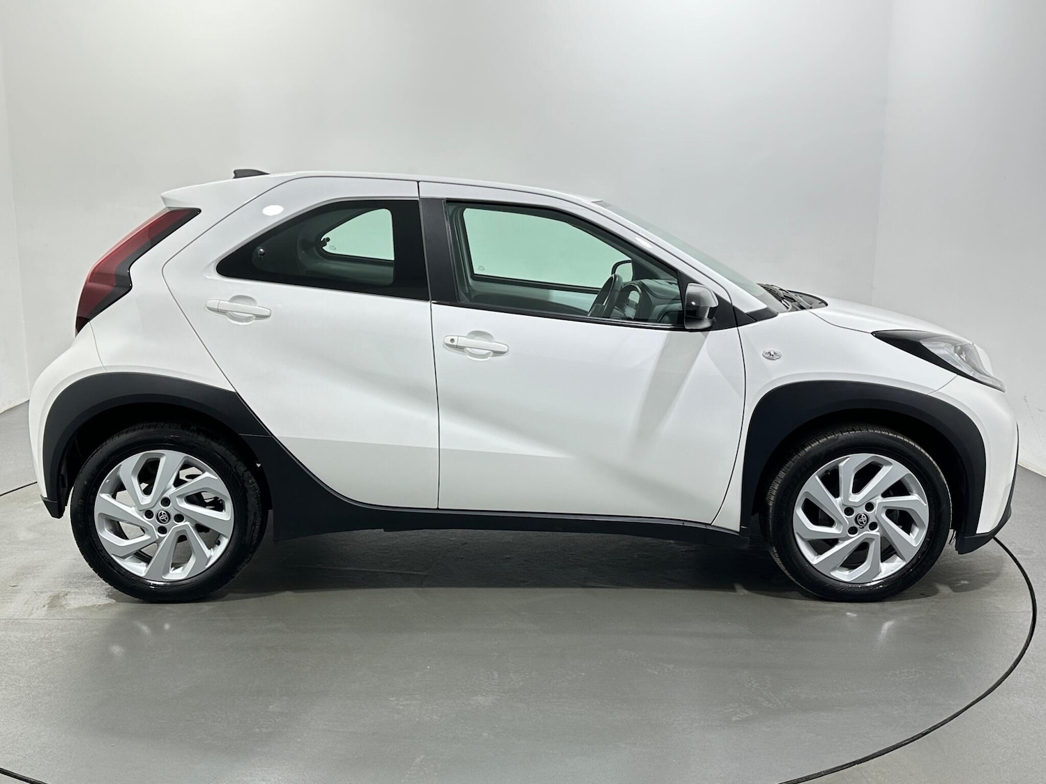 Used Toyota Aygo X 2022 for sale - 77315345: Photo 9