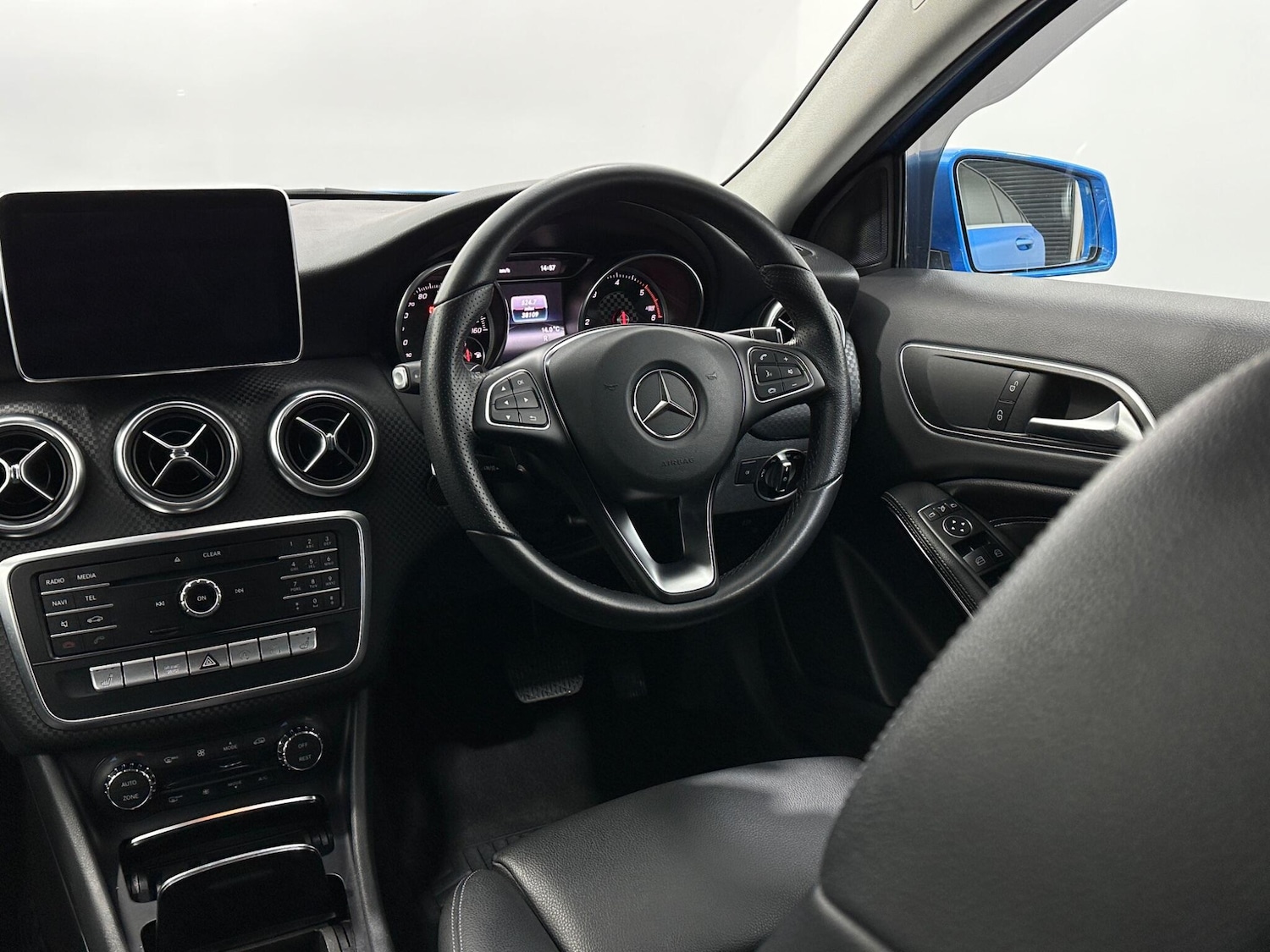 Used Mercedes-Benz A-Class 2016 for sale - 76991614: Photo 11