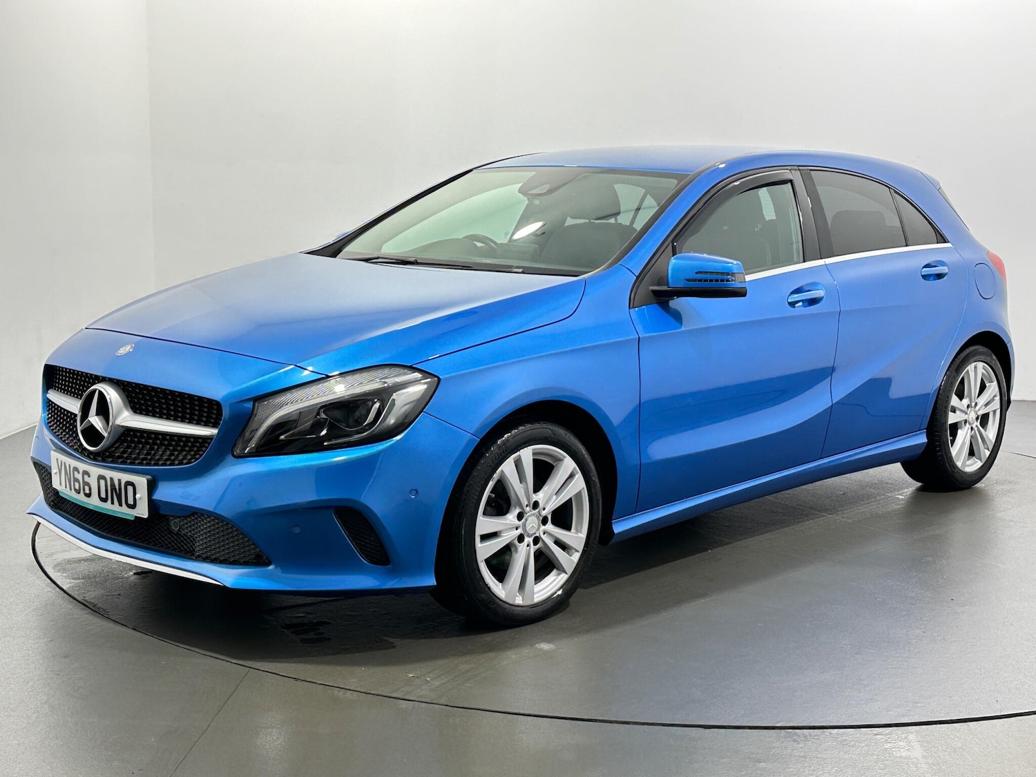 Used Mercedes-Benz A-Class 2016 for sale - 76991614: Photo 4