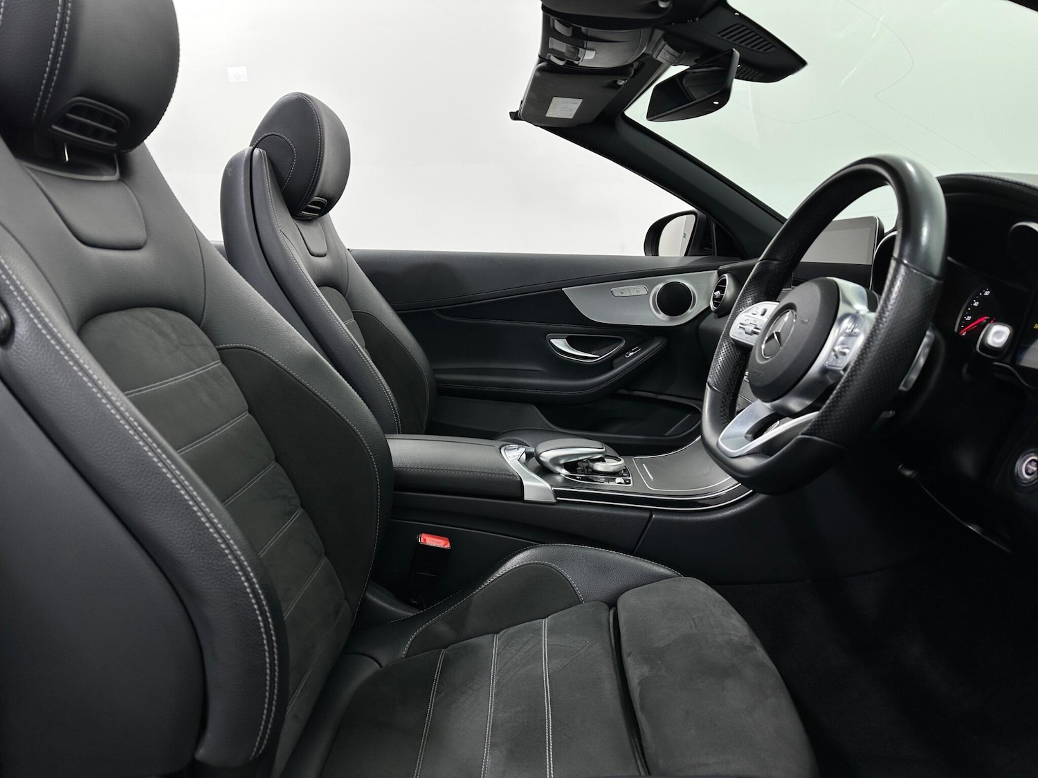 Used Mercedes-Benz C Class 2019 for sale - 77611557: Photo 32