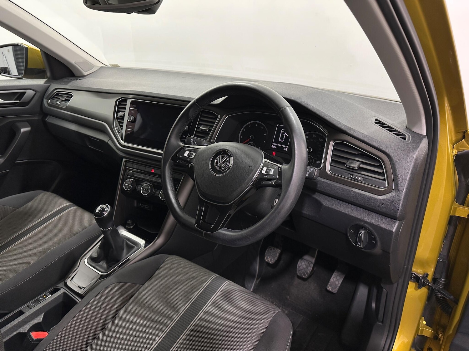 Used Volkswagen T-Roc 2020 for sale - 76878671: Photo 10