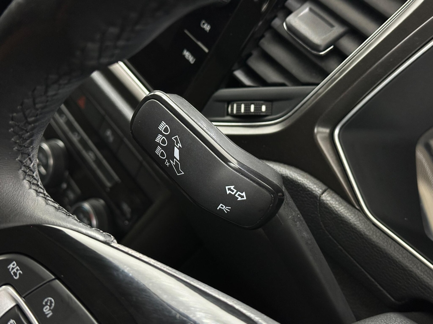 Used Volkswagen T-Roc 2020 for sale - 76878671: Photo 13