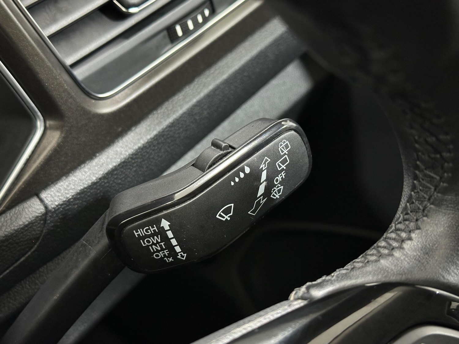 Used Volkswagen T-Roc 2020 for sale - 76878671: Photo 16